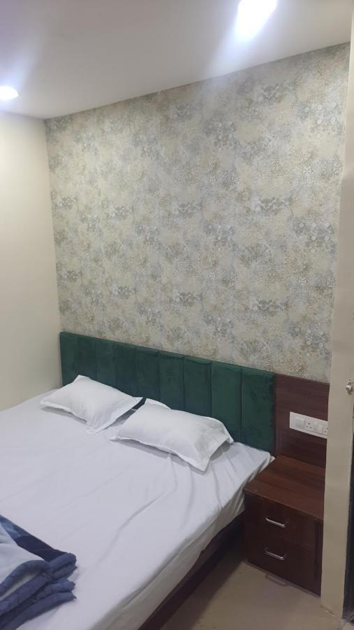 Green Leaf Hotel Ujjain Exterior foto