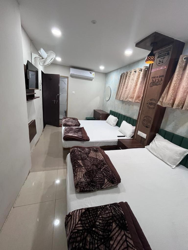 Green Leaf Hotel Ujjain Exterior foto