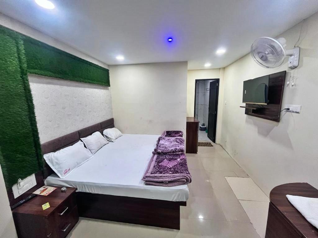Green Leaf Hotel Ujjain Exterior foto