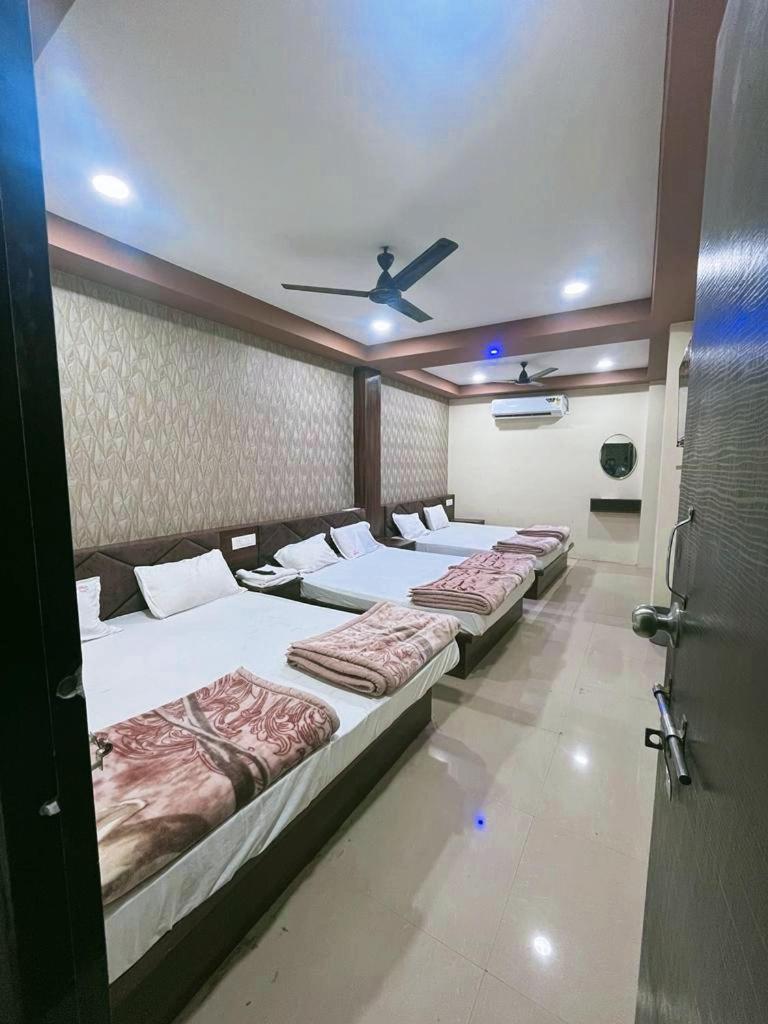Green Leaf Hotel Ujjain Exterior foto