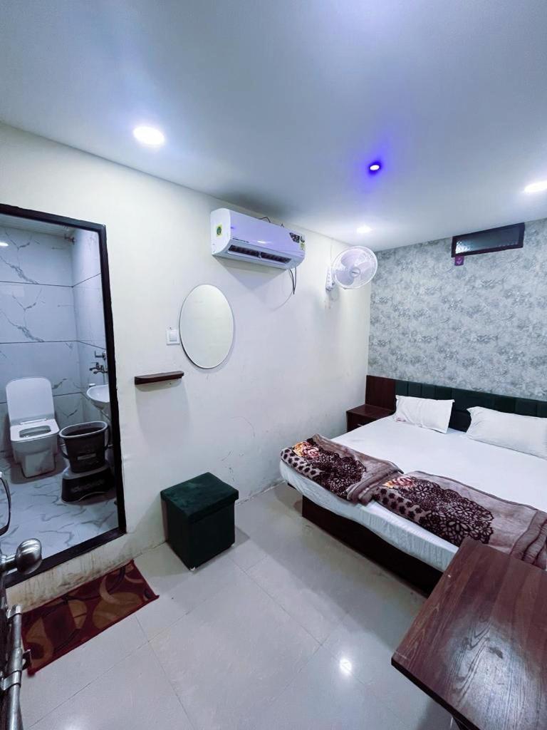 Green Leaf Hotel Ujjain Exterior foto