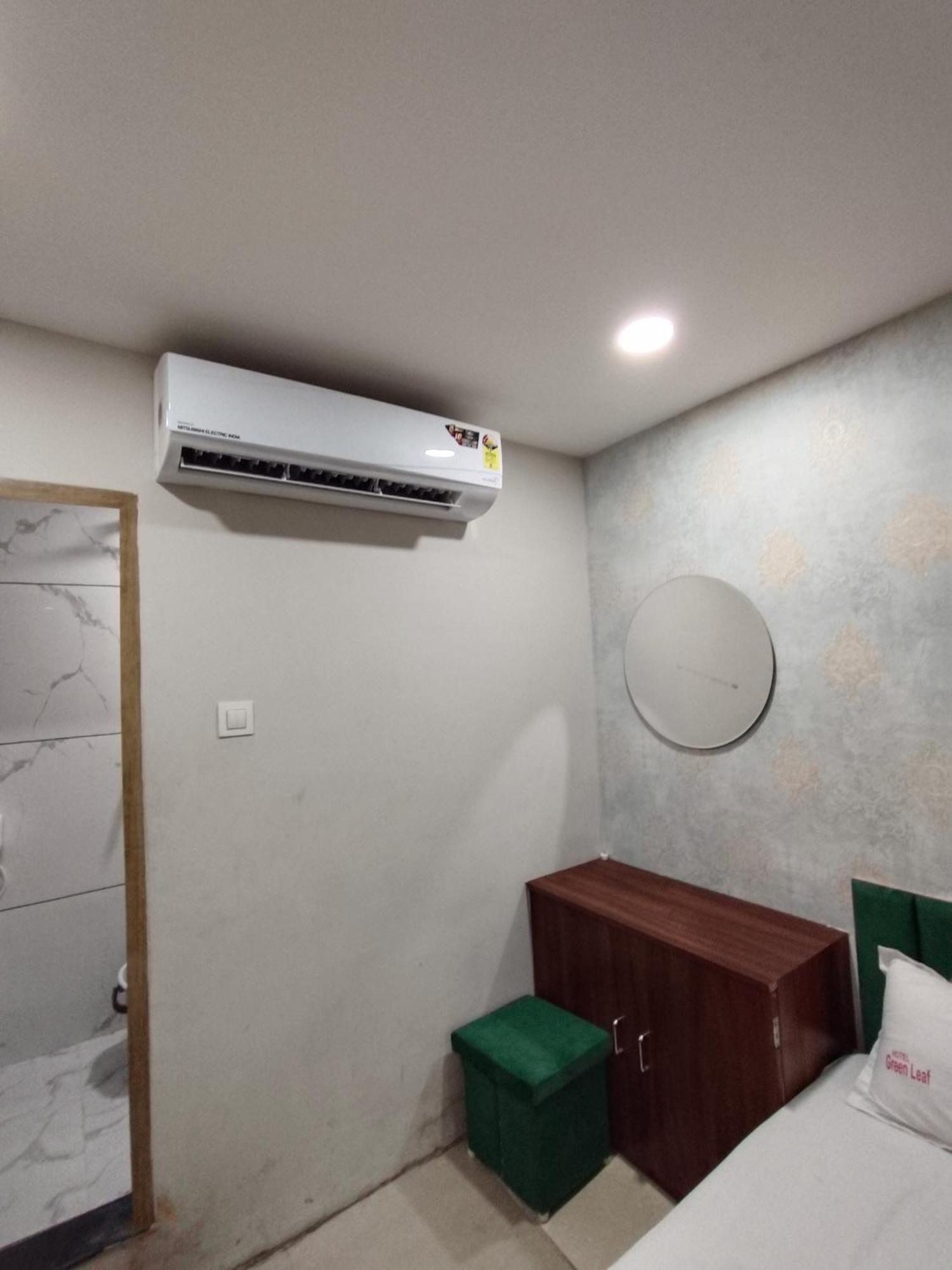 Green Leaf Hotel Ujjain Exterior foto